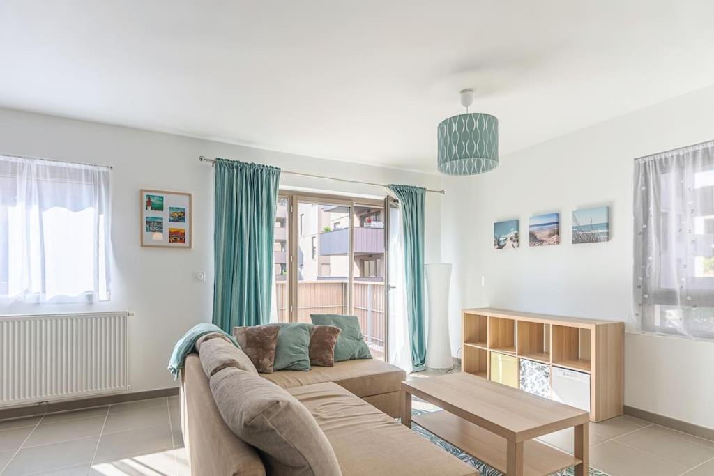Appartement 3 Etoiles Pour 4 Personnes Bordeaux Luaran gambar